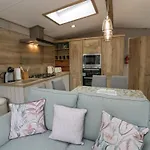 Mon * Уиндермир